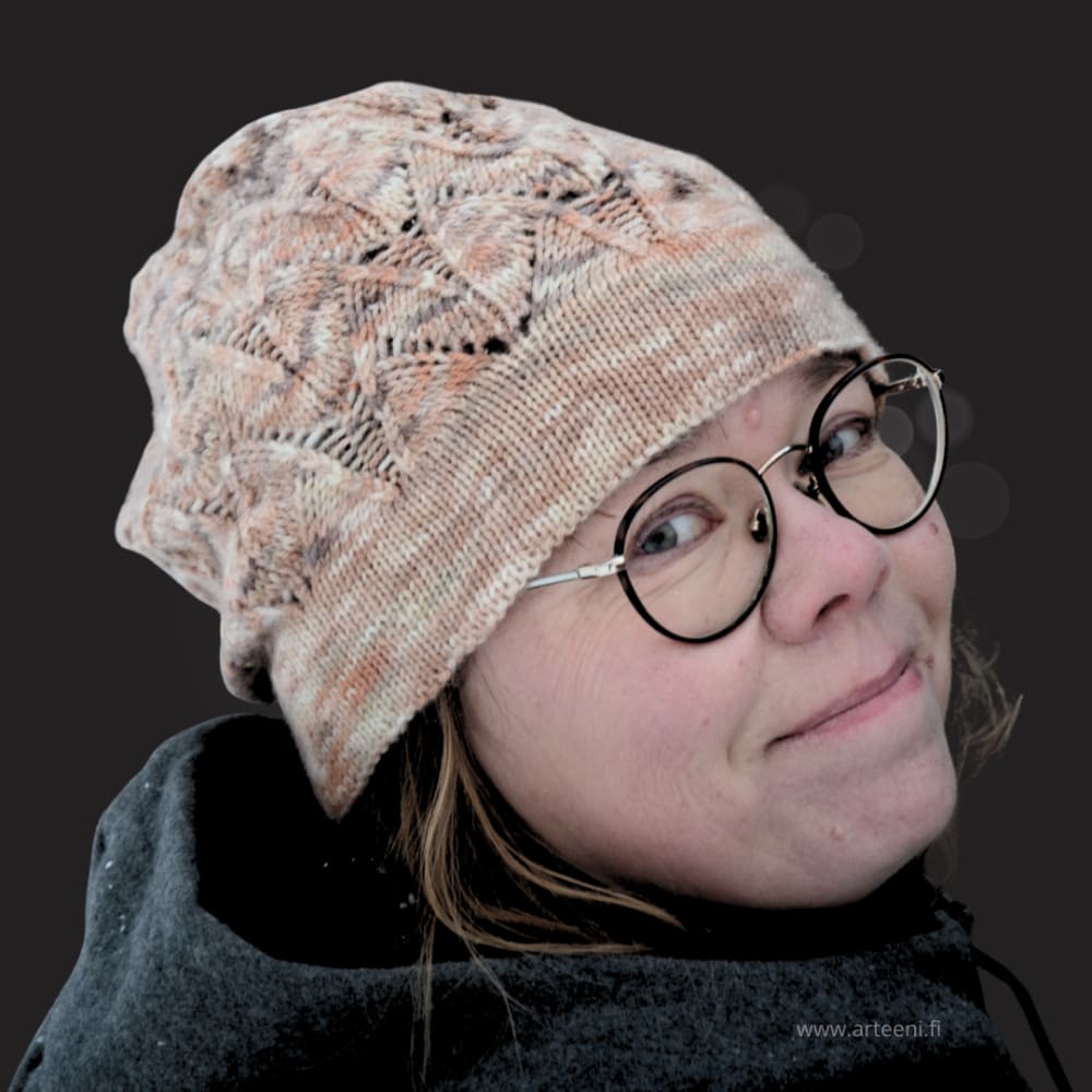 Kaunis pintaneulepipo Saimas Handwoven luomumerinovillalle, sävy Dyyni