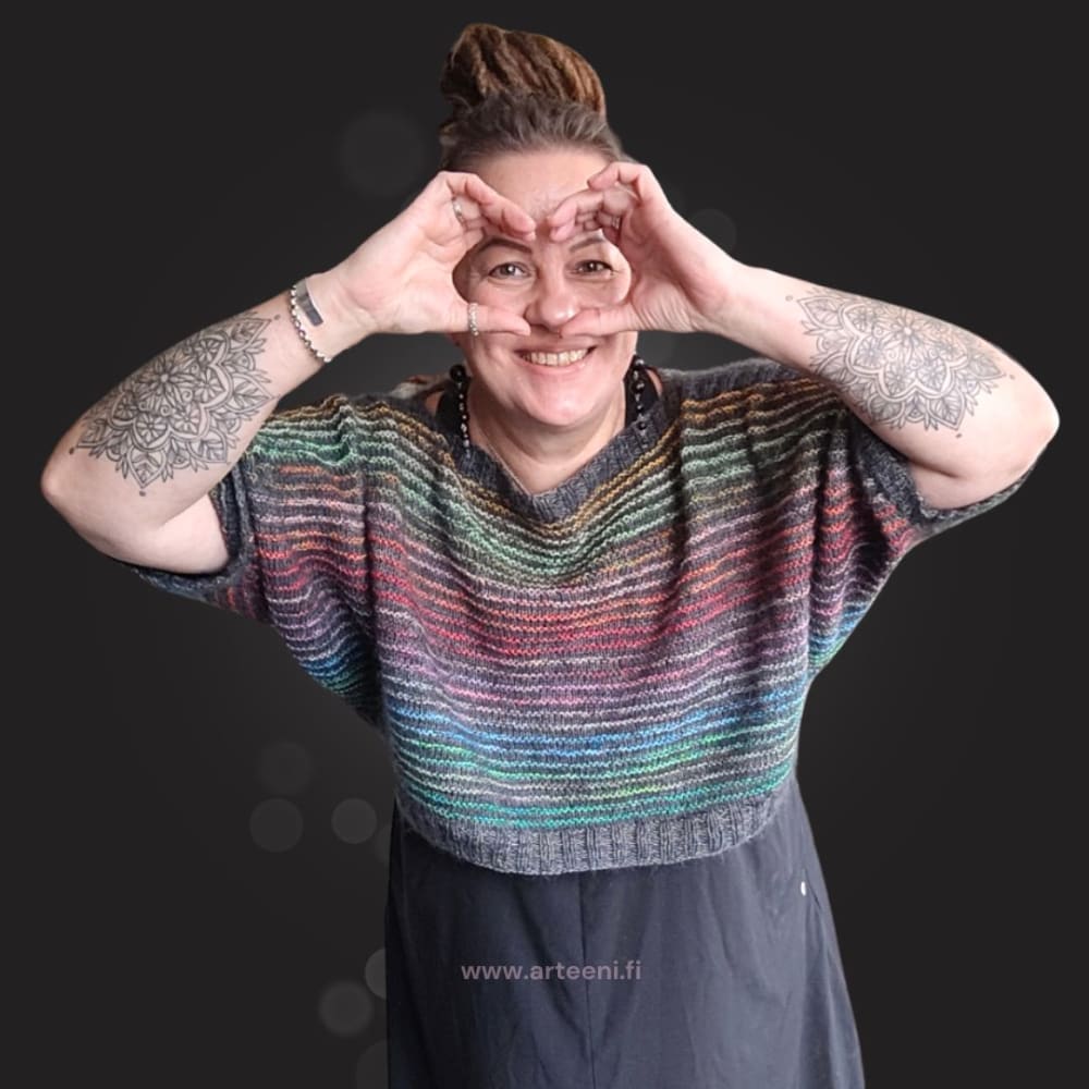 Väljä lepakkohihainen neulepaita arkeen ja juhlaan. Nopea neuloa, helppo muokata ja täydellinen mekkojen ja toppien päälle ympäri vuoden.